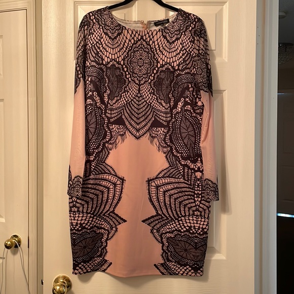 London Size 12 - Picture 1 of 5